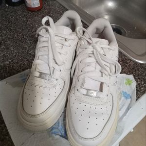 NIKE AIRFORCE 1'S 5.5 YOUTH